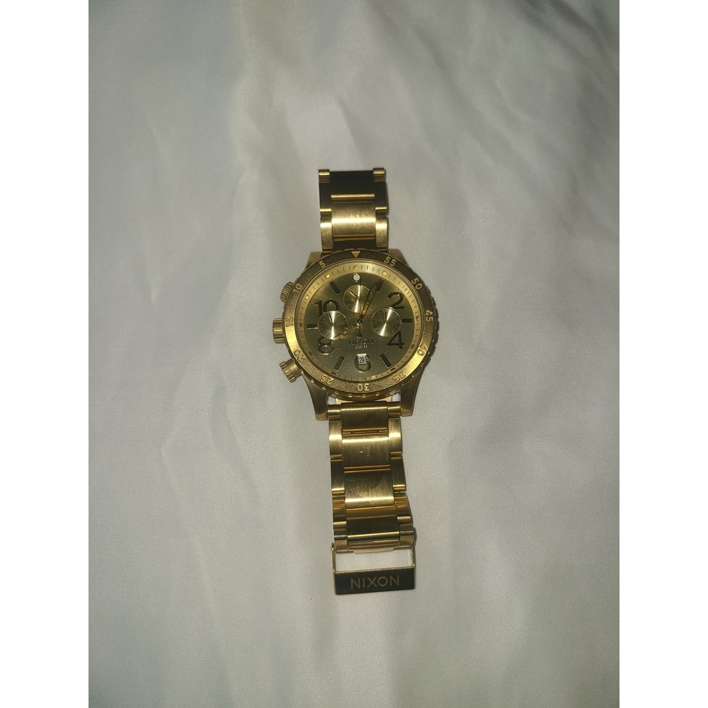 Nixon Keep It Fresh Gold Watch 48-20 Chrono 200m Japan Movement 13H Steel